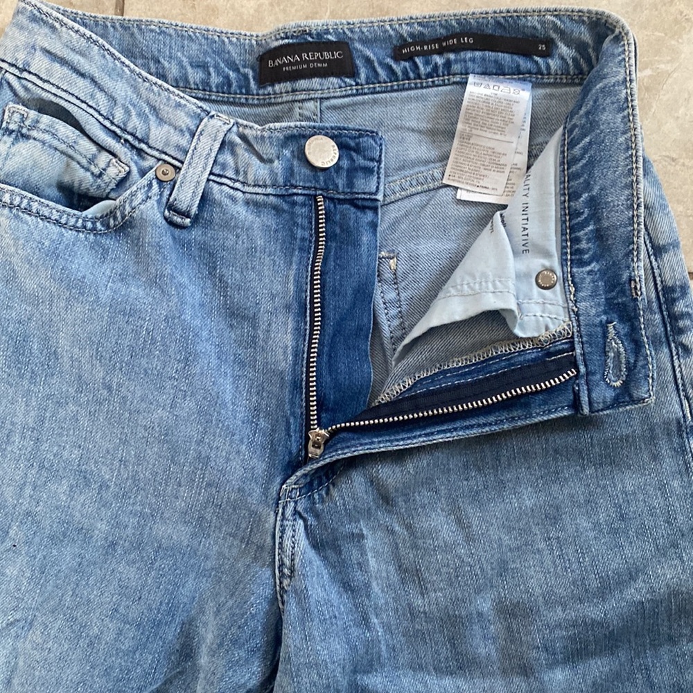 Banana Republic High-Rise Wide Leg Cotton Jeans - Picture 4 of 9